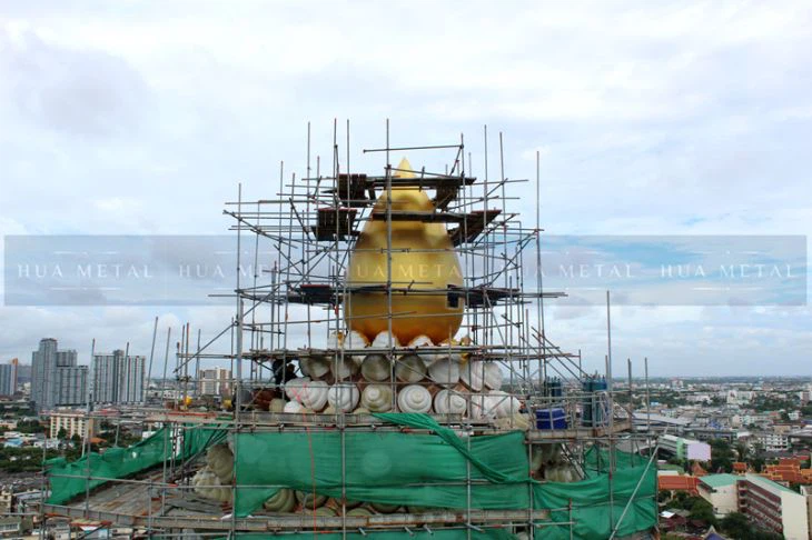 Famous-large-golden-buddha-statue